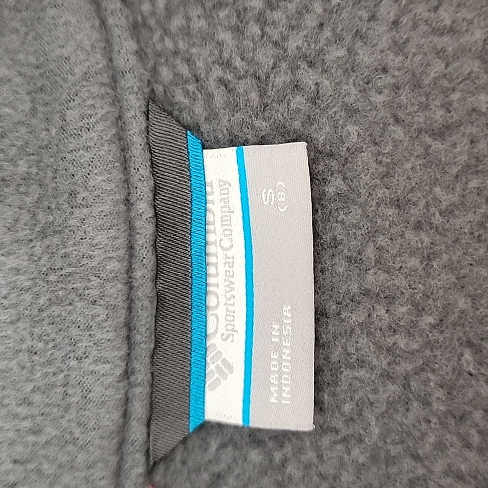 Columbia Two-Tone Red and Gray Fleece Jacket. Size Small 8 - Picture 2 of 8